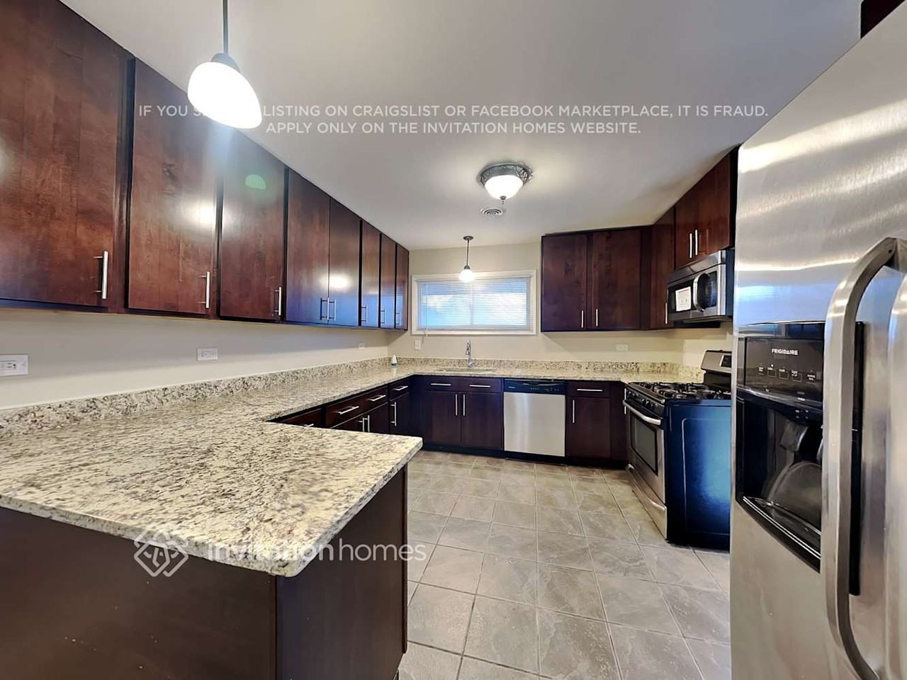 5900 S Brainard Ave - Photo 6 of 20