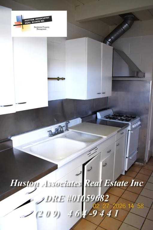 870 W Euclid Ave - Photo 3 of 8