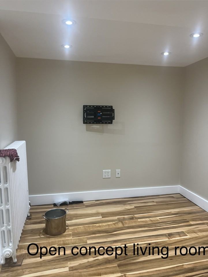 1194 Roselawn Avenue - Photo 4 of 11