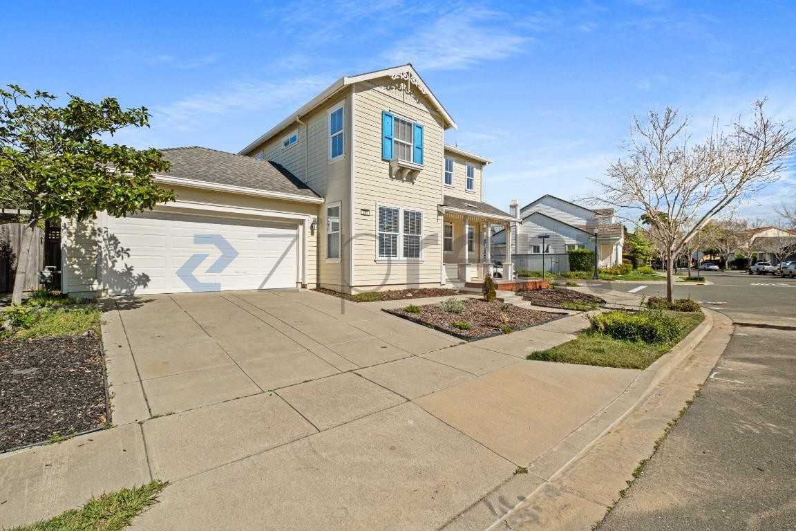 581 Kirkland Ave - Photo 2 of 40