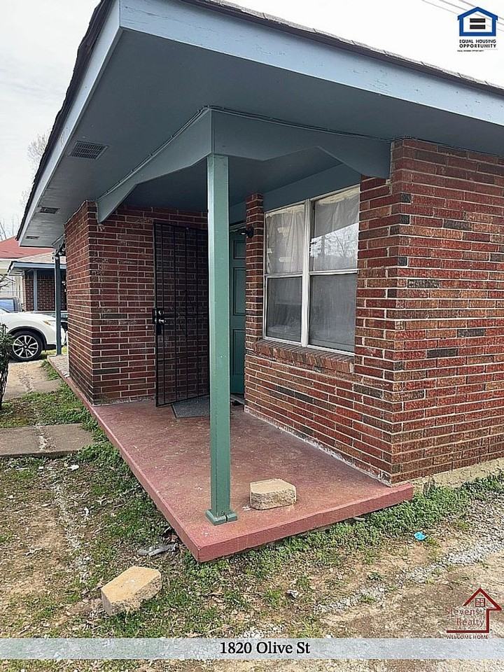 1820 Olive St - Photo 2 of 14