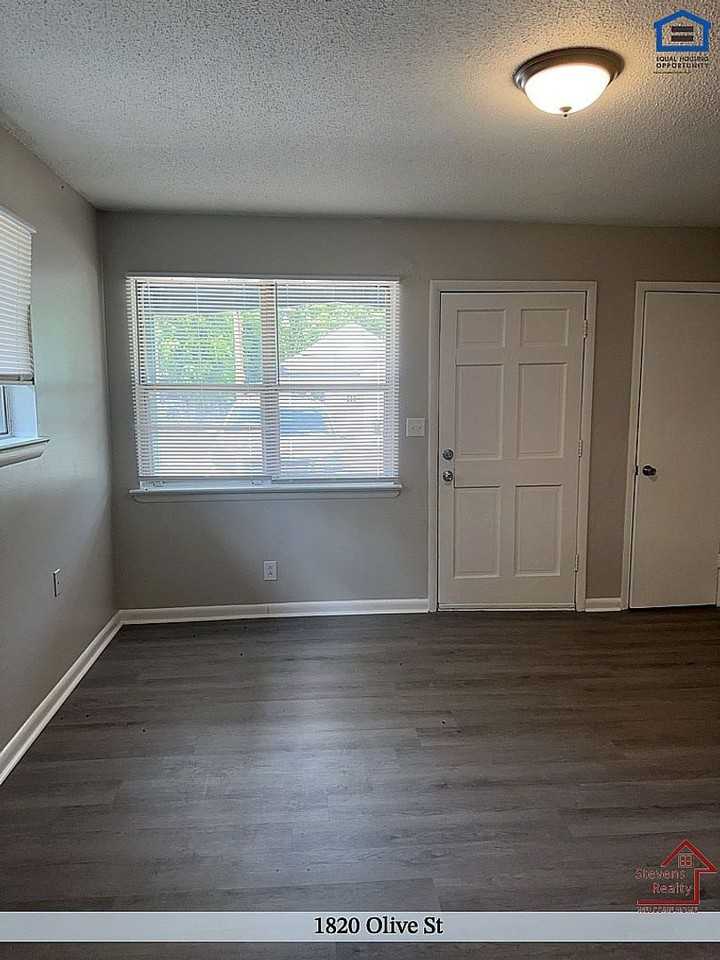 1820 Olive St - Photo 6 of 14