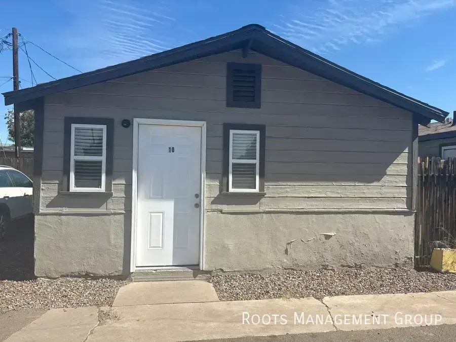 3105 W Van Buren St - Photo 2 of 9