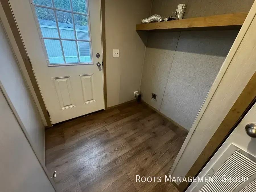 119 Connie Ct #119C - Photo 3 of 9