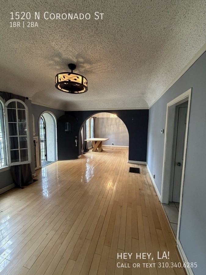 1520 N Coronado St - Photo 4 of 25