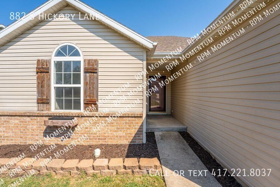 882 S Hickory Ln - Photo 3 of 24