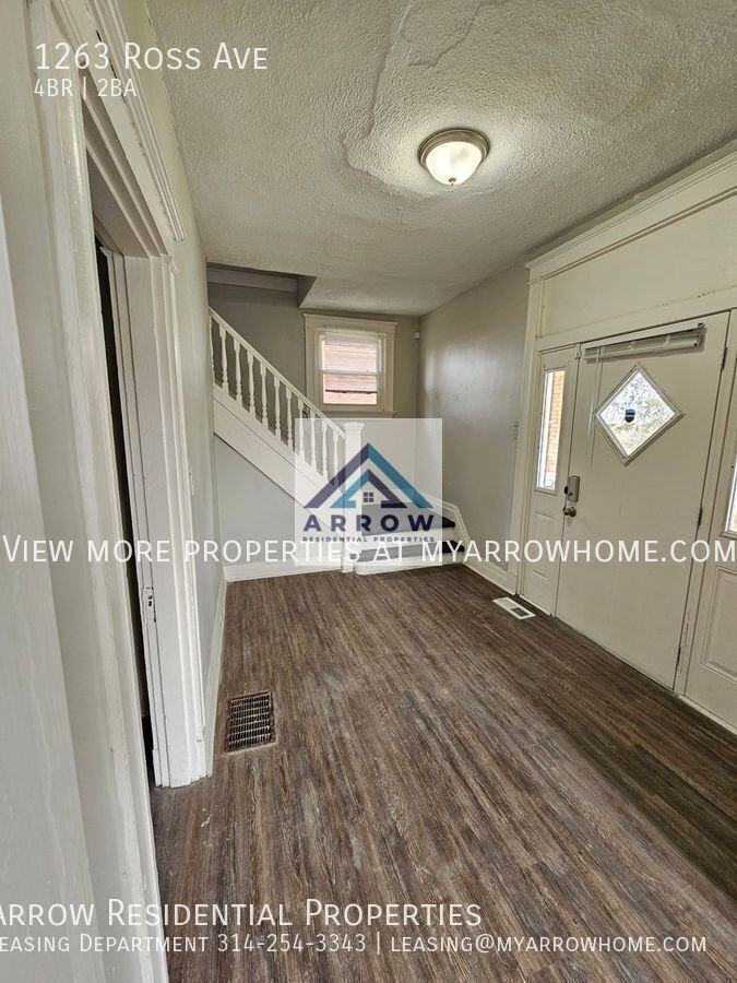 1263 Ross Ave - Photo 4 of 23