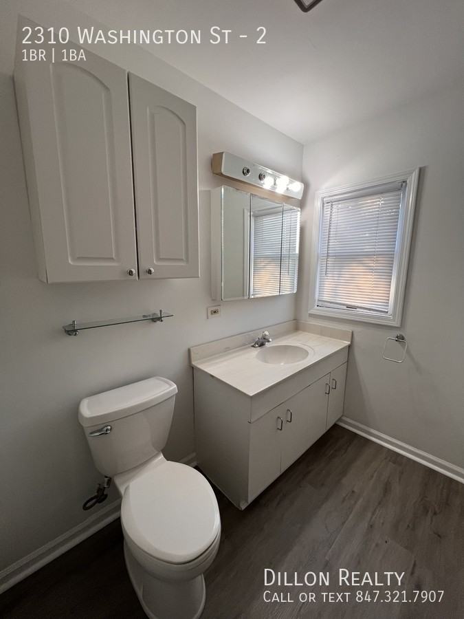 2310 Washington St #2 - Photo 6 of 8