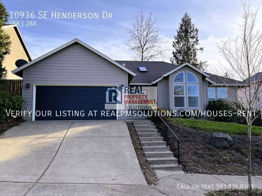 10936 Se Henderson Dr - Photo 2 of 50