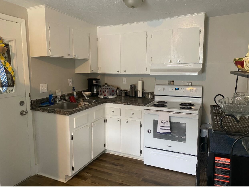 207 N Elm St #B - Photo 3 of 21