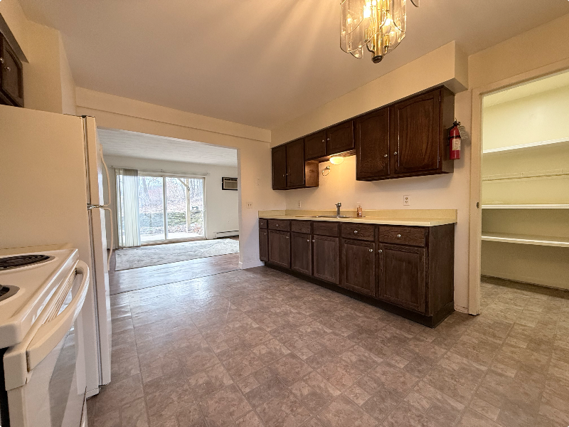 6007 Oran Ave #4 - Photo 7 of 9