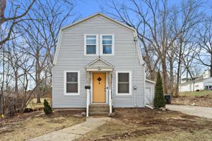 featured image of 1524 Dodge St