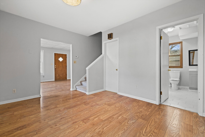 1524 Dodge St - Photo 3 of 20