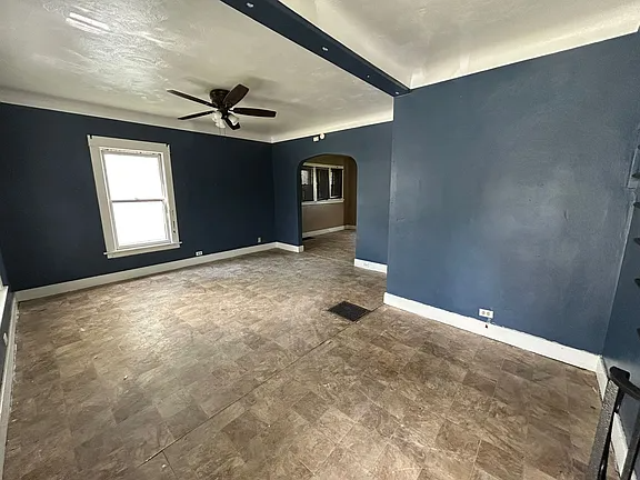 932 Forsythe St - Photo 5 of 7