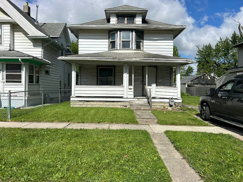 932 Forsythe St - Photo 6 of 7