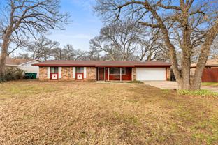 111 Circle Dr - Photo 1 of 1