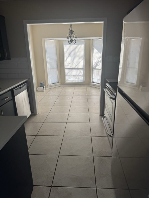 2004 Pine Needle Dr E - Photo 4 of 23