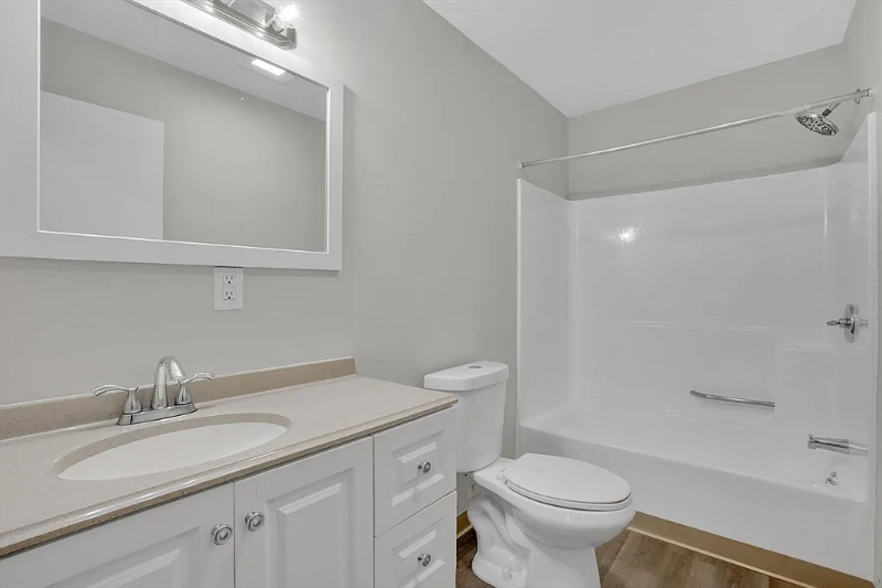 140 Cherry St - Photo 2 of 8