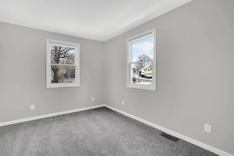 140 Cherry St - Photo 4 of 8