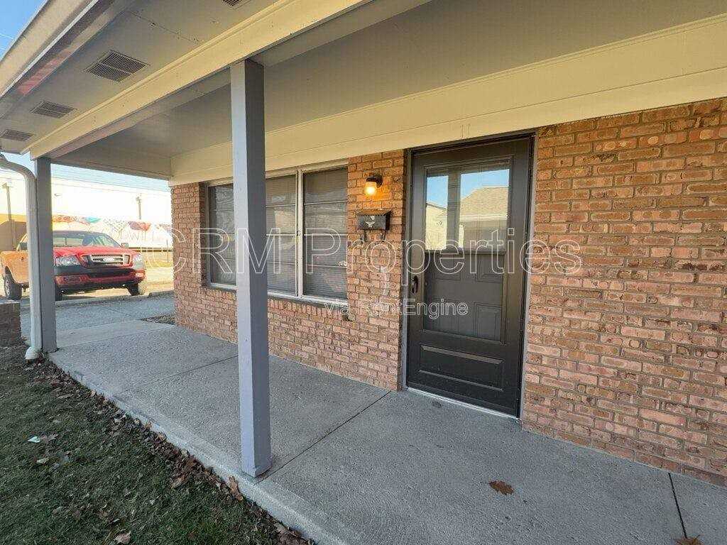 6124 Hillside Ave #11 - Photo 4 of 10