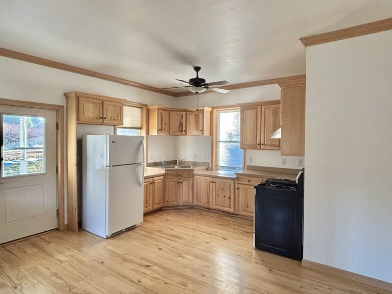 1583 Clark Hill Rd - Photo 3 of 15