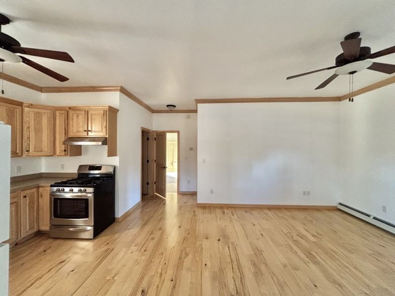 1583 Clark Hill Rd - Photo 4 of 15