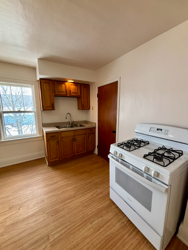 91 Laverack Ave #3 - Photo 4 of 20