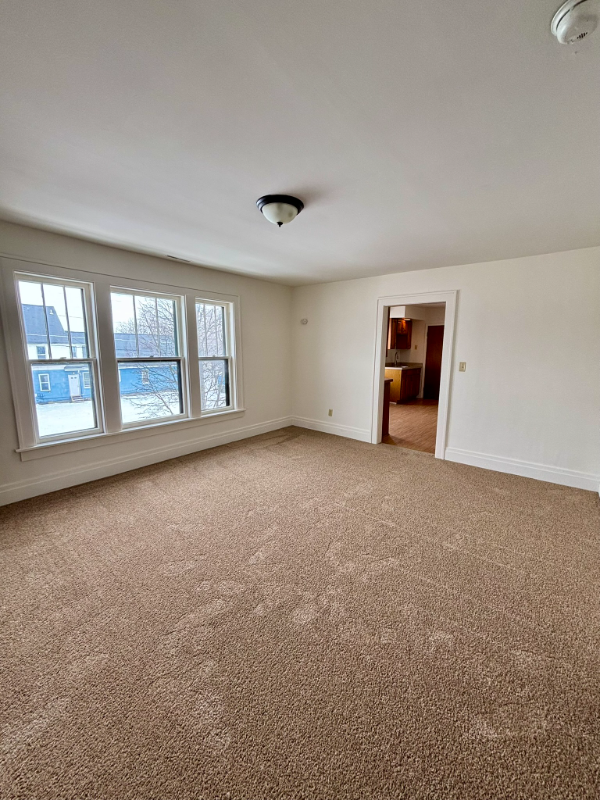 91 Laverack Ave #3 - Photo 5 of 20