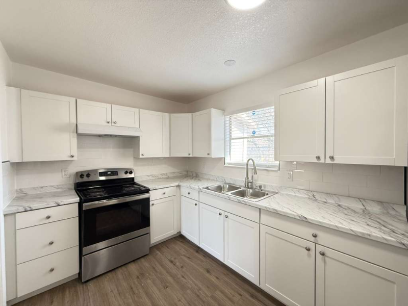 7642 Quail St - Photo 3 of 17