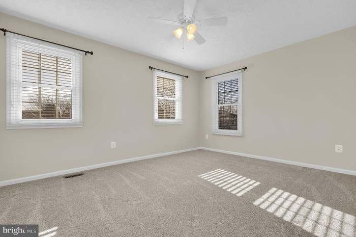 6209 Derby Dr - Photo 2 of 19