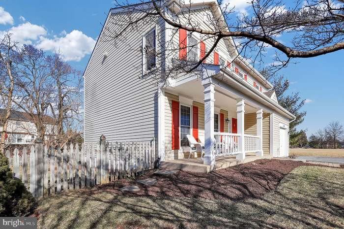 6209 Derby Dr - Photo 3 of 19