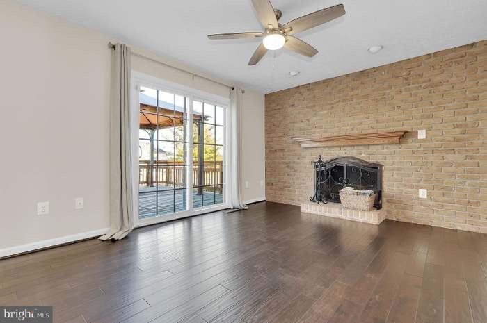 6209 Derby Dr - Photo 5 of 19