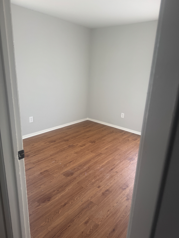 215 N Jones St Apt A - Photo 3 of 5