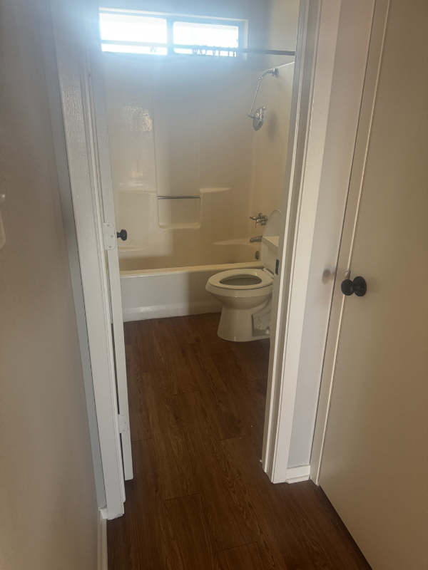 215 N Jones St Apt A - Photo 4 of 5