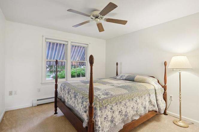 48 Lawndale Ave - Photo 4 of 11