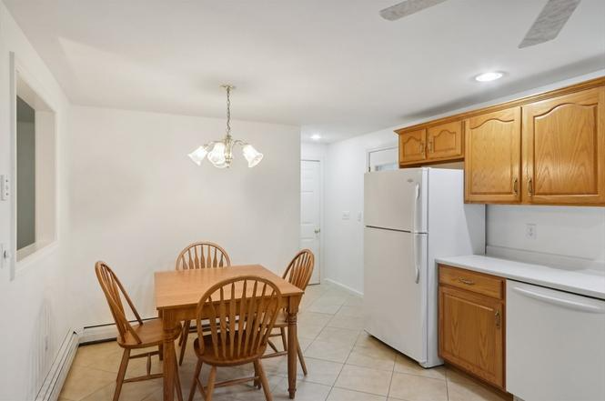 48 Lawndale Ave - Photo 7 of 11