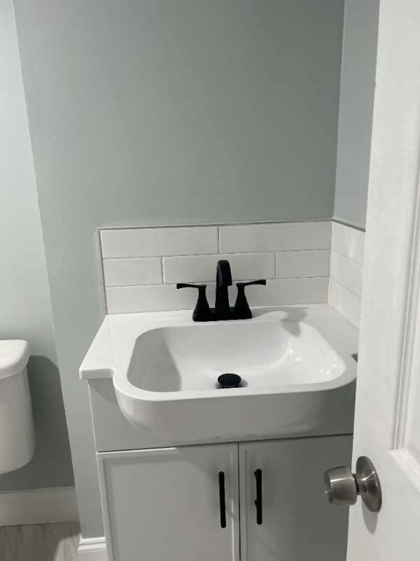 709 Denison St - Photo 2 of 5