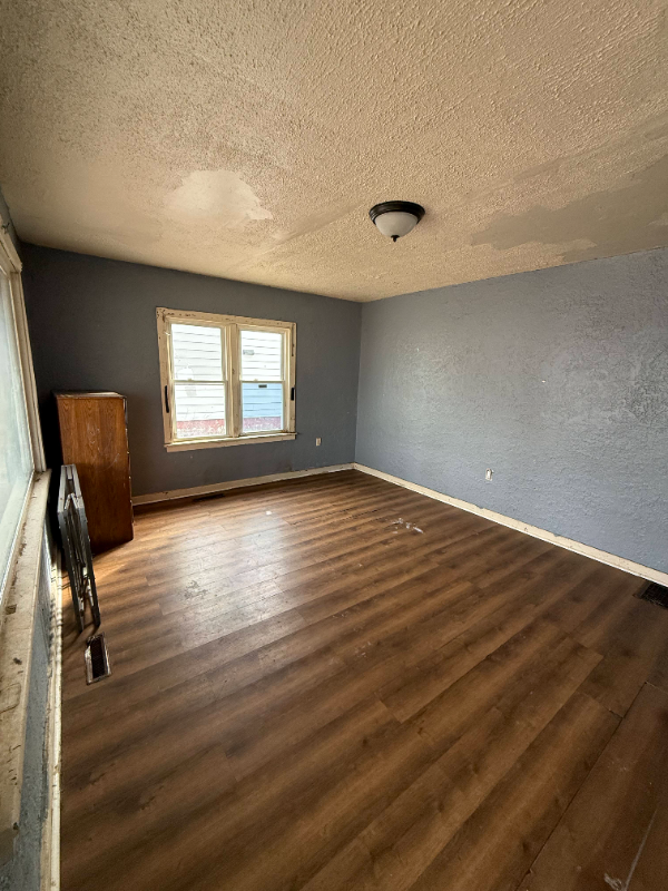 1305 E Whitmer St - Photo 4 of 13