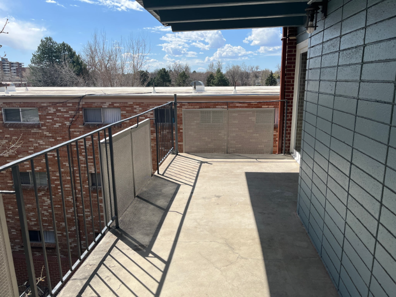 2401 S Gaylord St - Photo 7 of 9