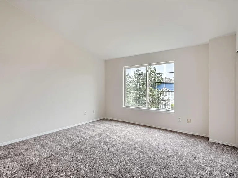 19213 E Idaho Dr #105 - Photo 6 of 15