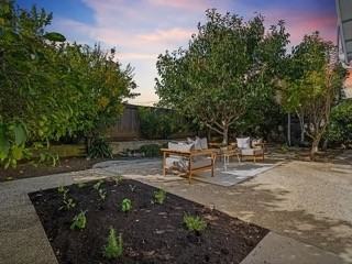 2267 Fenian Dr - Photo 5 of 21