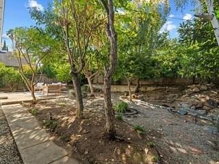 2267 Fenian Dr - Photo 6 of 21