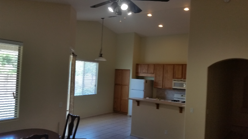 3210 E Lark Dr - Photo 2 of 11