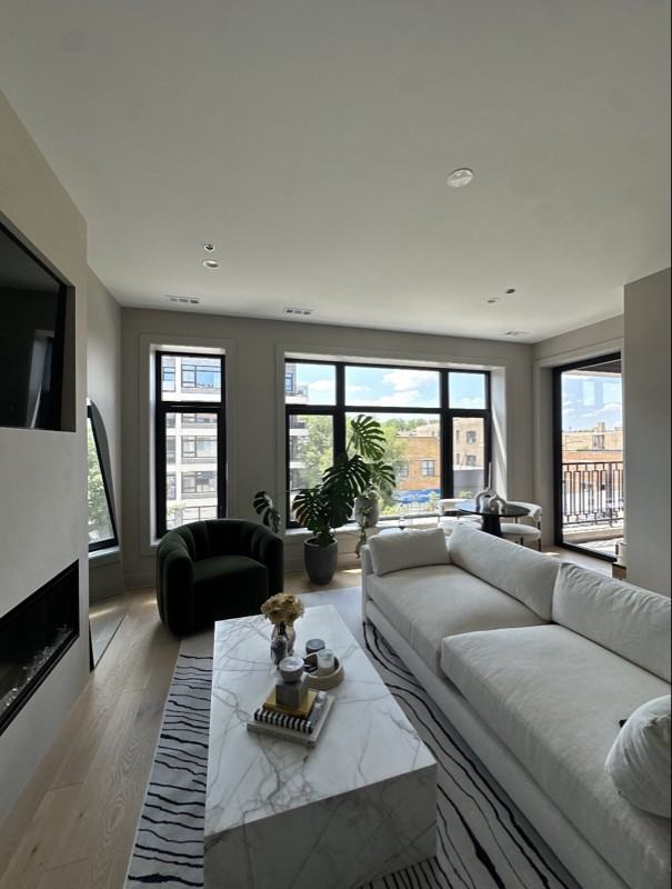 1335 N Western Ave - Photo 2 of 9