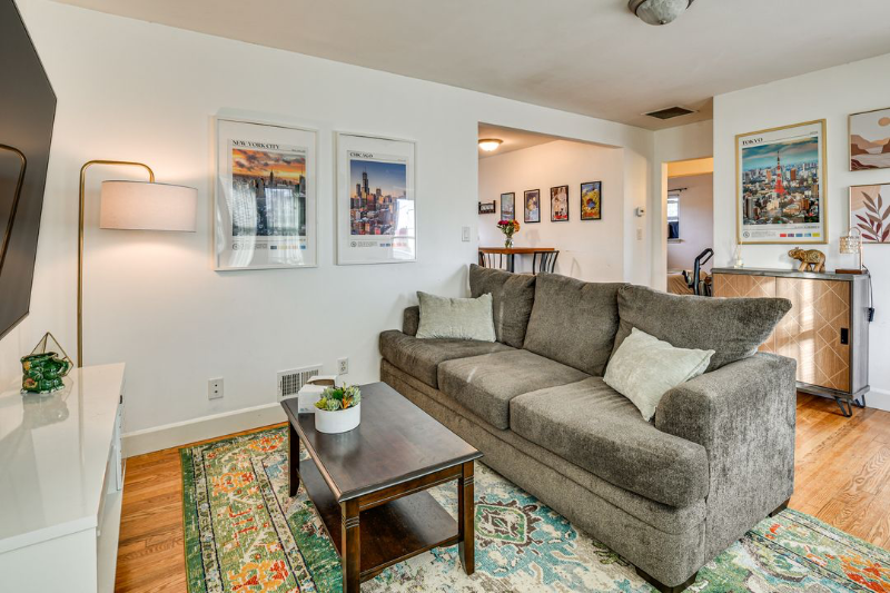 1397 Dallas St - Photo 4 of 14