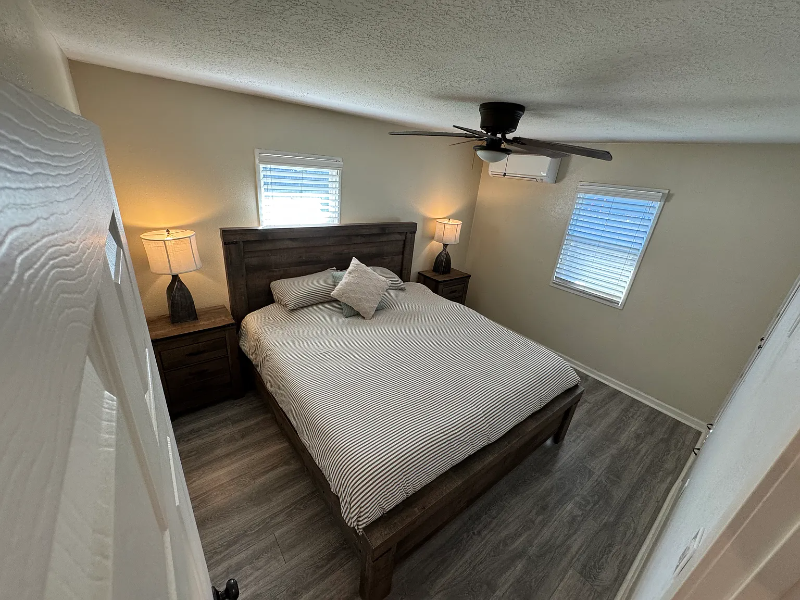 1915 W 36th St - Photo 2 of 20