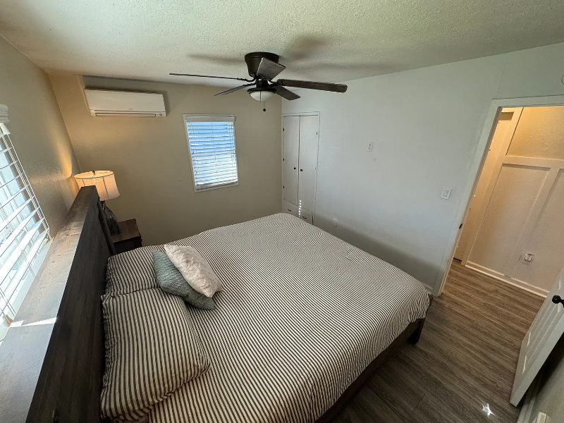 1915 W 36th St - Photo 5 of 20