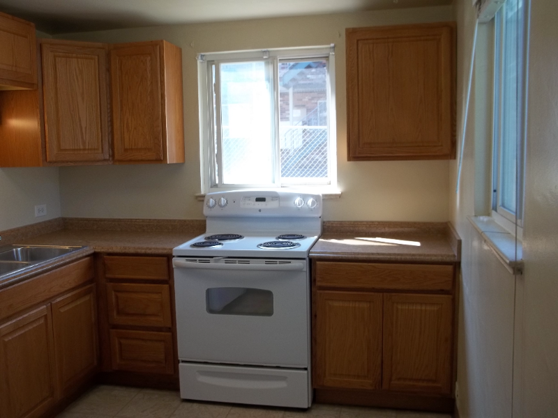 410 E Kentucky Ave - Photo 6 of 16