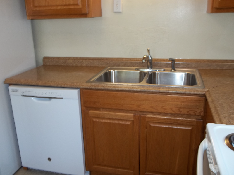 410 E Kentucky Ave - Photo 7 of 16