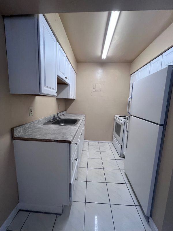 4060 Nw 31st Ter ##1 - Photo 3 of 6